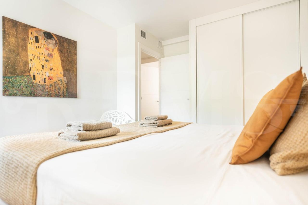Spacious Apartment Next To Plaza De La Merced By Rems Málaga Exterior foto